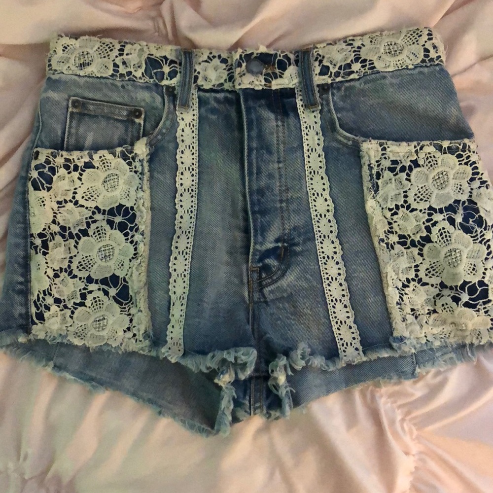 NEW WITH TAGS LF carmar demin shorts with lace